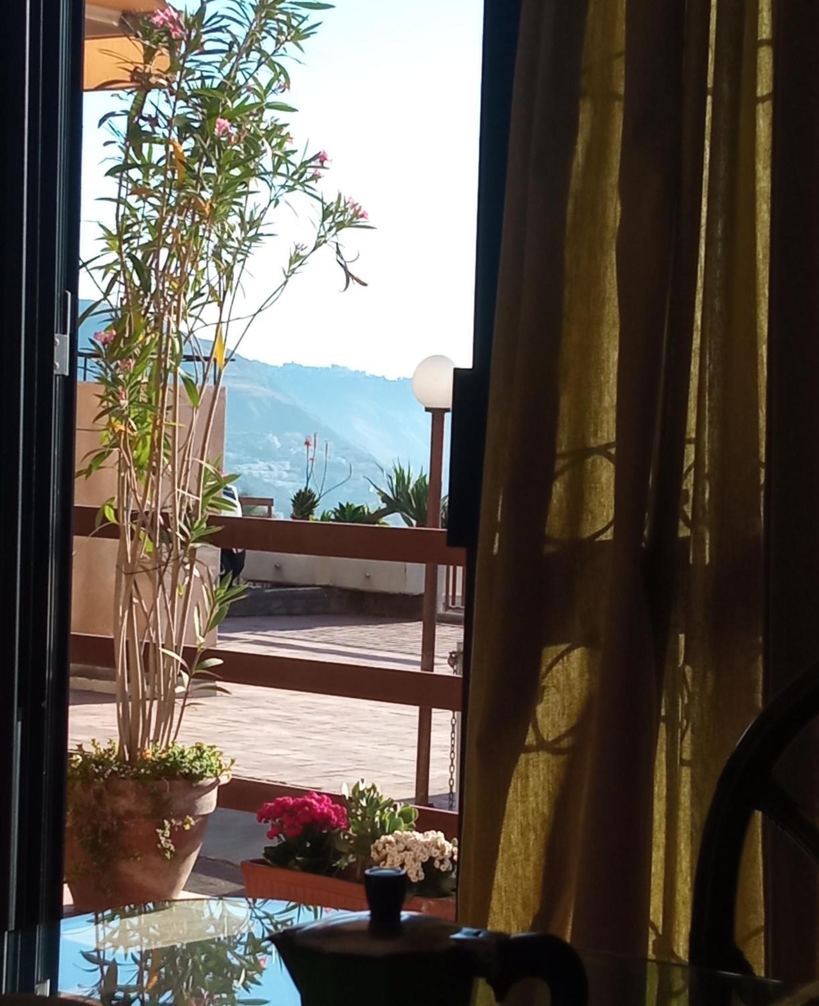 Appartement Mara'S House, 10 Minuti A Piedi Dal Centro, Parcheggio Privato à Taormine Extérieur photo